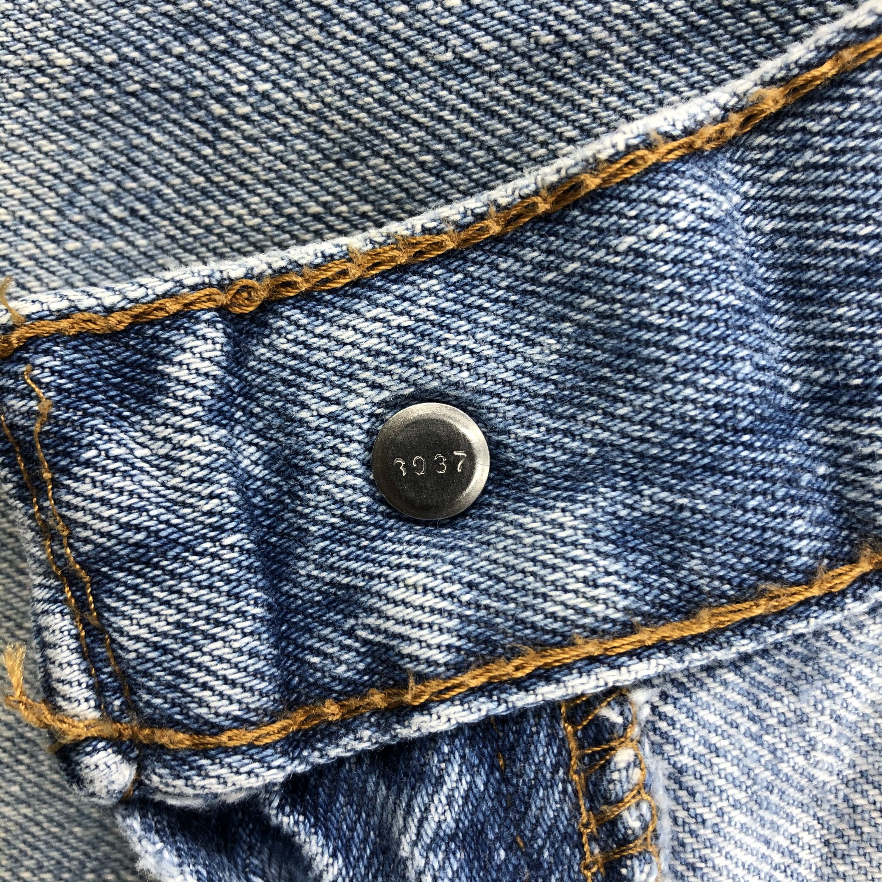Levi's × Vintage Vintage Light Wash Levis 505 Jeans-JM1767 Size US 36 / EU 52 - 7 Thumbnail