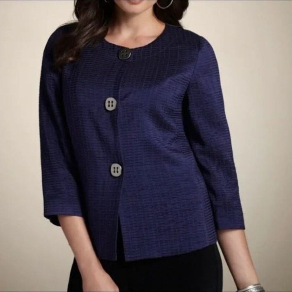 Chicos NWT New Chico's TRAVELERS COLLECTION Texture Button Mandy J Size L / US 10 / IT 46 - 1 Thumbnail