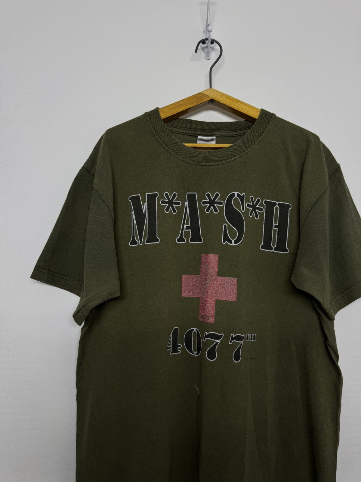 Anvil Rare vintage 90 shirt movie MASH 4077 century fox film Size US M / EU 48-50 / 2 - 6 Thumbnail