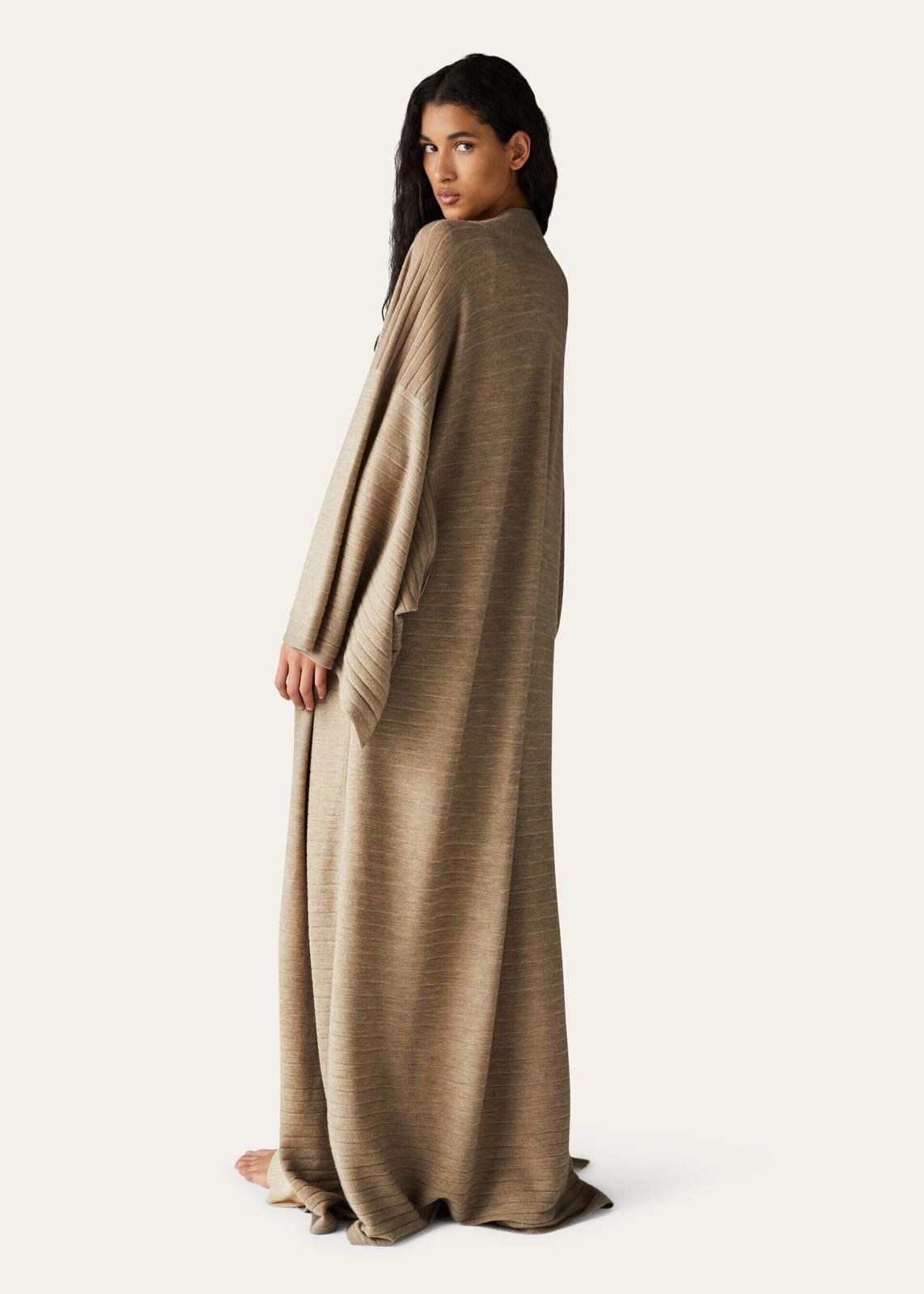 Loro Piana o1srvl11e1124 Cocooning Long Cardigan in Beige Size XS / US 0-2 / IT 36-38 - 4 Thumbnail