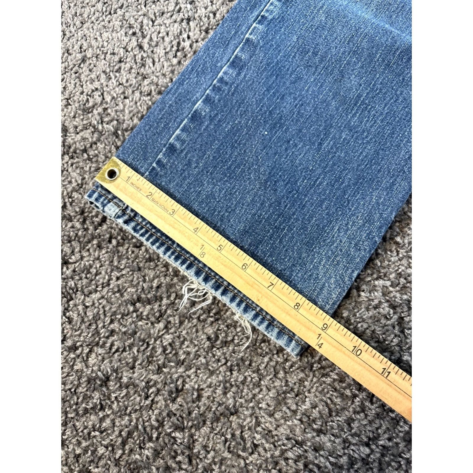Tommy Hilfiger VINTAGE Tommy Hilfiger Mens Pants Denim 34x29 Blue Embroidered Big Flag Logo Relaxed Straight 90s Baggy Hip Hop Wide Inseam 29 Pockets Mens Size US 34 / EU 50 - 6 Thumbnail