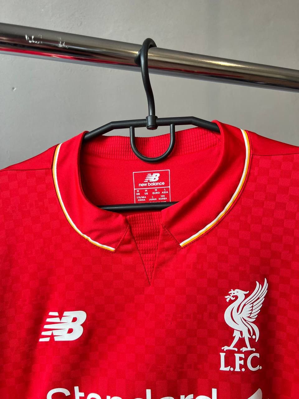 New Balance 2015/16 LIVERPOOL FC HOME SOCCER JERSEY FOOTBALL SHIRT SZ M Size US M / EU 48-50 / 2 - 7 Thumbnail