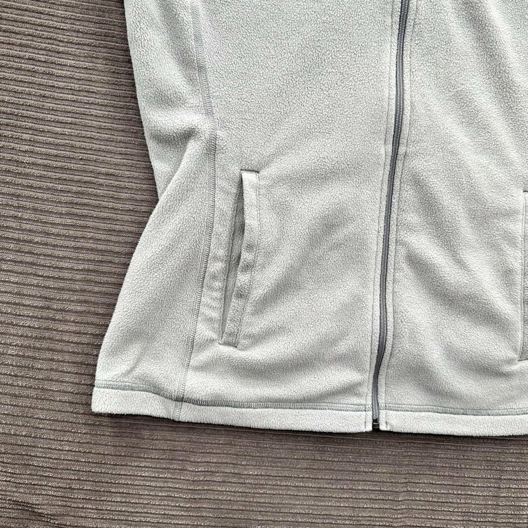 Patagonia Patagonia Sweater Women M Gray Polyester Fleece Embroidered Logo Zipper Pockets Mock Neck Pullover Fashion Outdoor Lightweight Size M / US 6-8 / IT 42-44 - 7 Thumbnail
