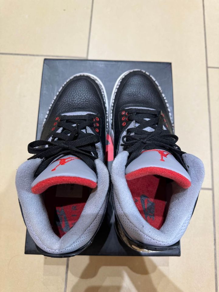 Jordan Brand × Nike 2018 Black Cement 3 Size US 8 / EU 41 - 5 Thumbnail