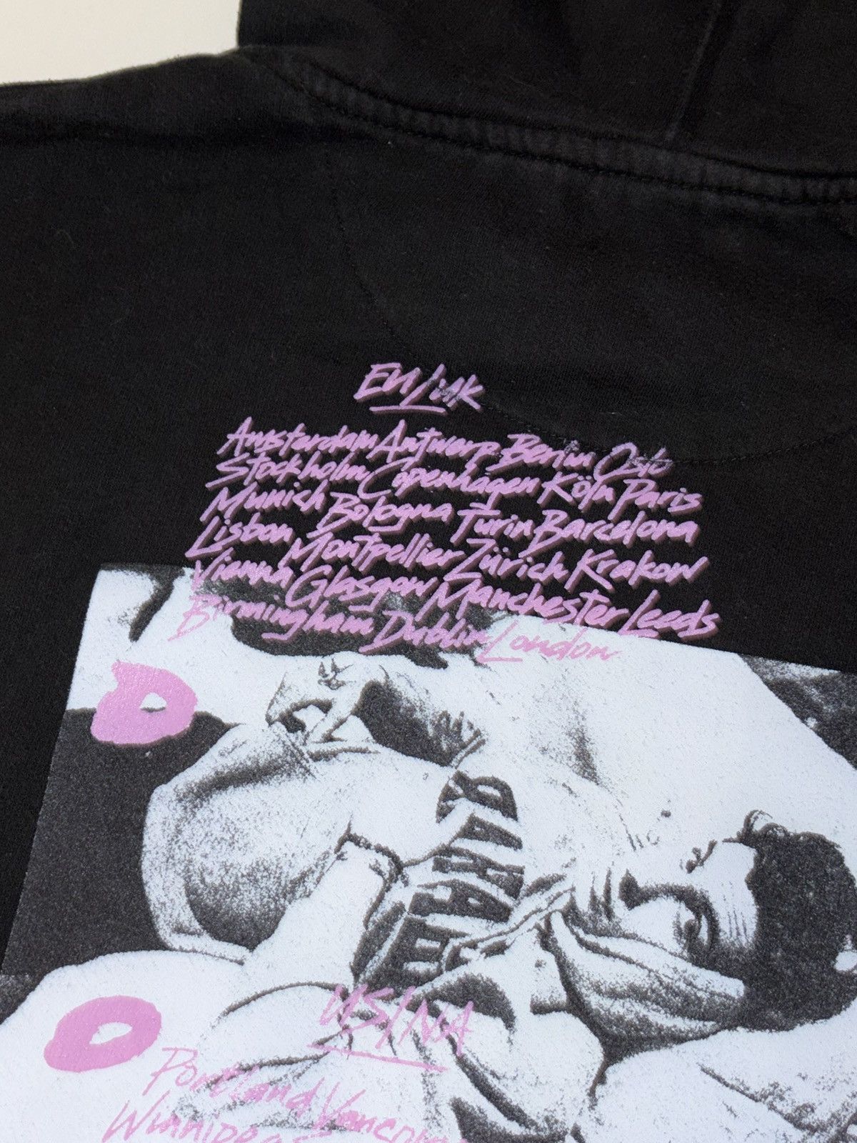 Vintage 2019 Shawn Mendes YCTMYA The Tour Concert LS Pullover Hoodie Size L / US 10 / IT 46 - 9 Thumbnail