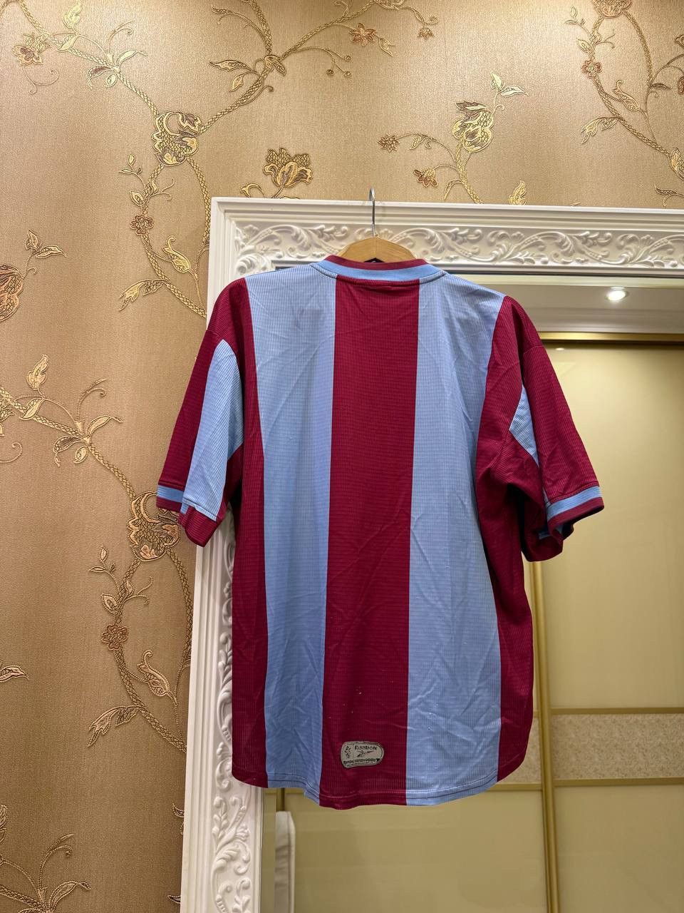 Reebok Aston Villa 1999-00 Reebok Home Jersey Shirt Size M Size US M / EU 48-50 / 2 - 3 Thumbnail
