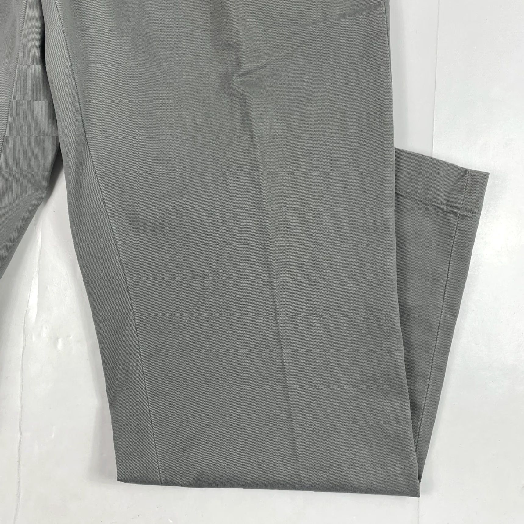 Polo Ralph Lauren Polo Ralph Lauren Pants Men 36 x 32 Gray Chino Straight Leg Classic Golf Golfing Pants Mens Chino Straight Leg 36x32 Gray Polo Ralph Lauren Size US M / EU 48-50 / 2 - 4 Thumbnail