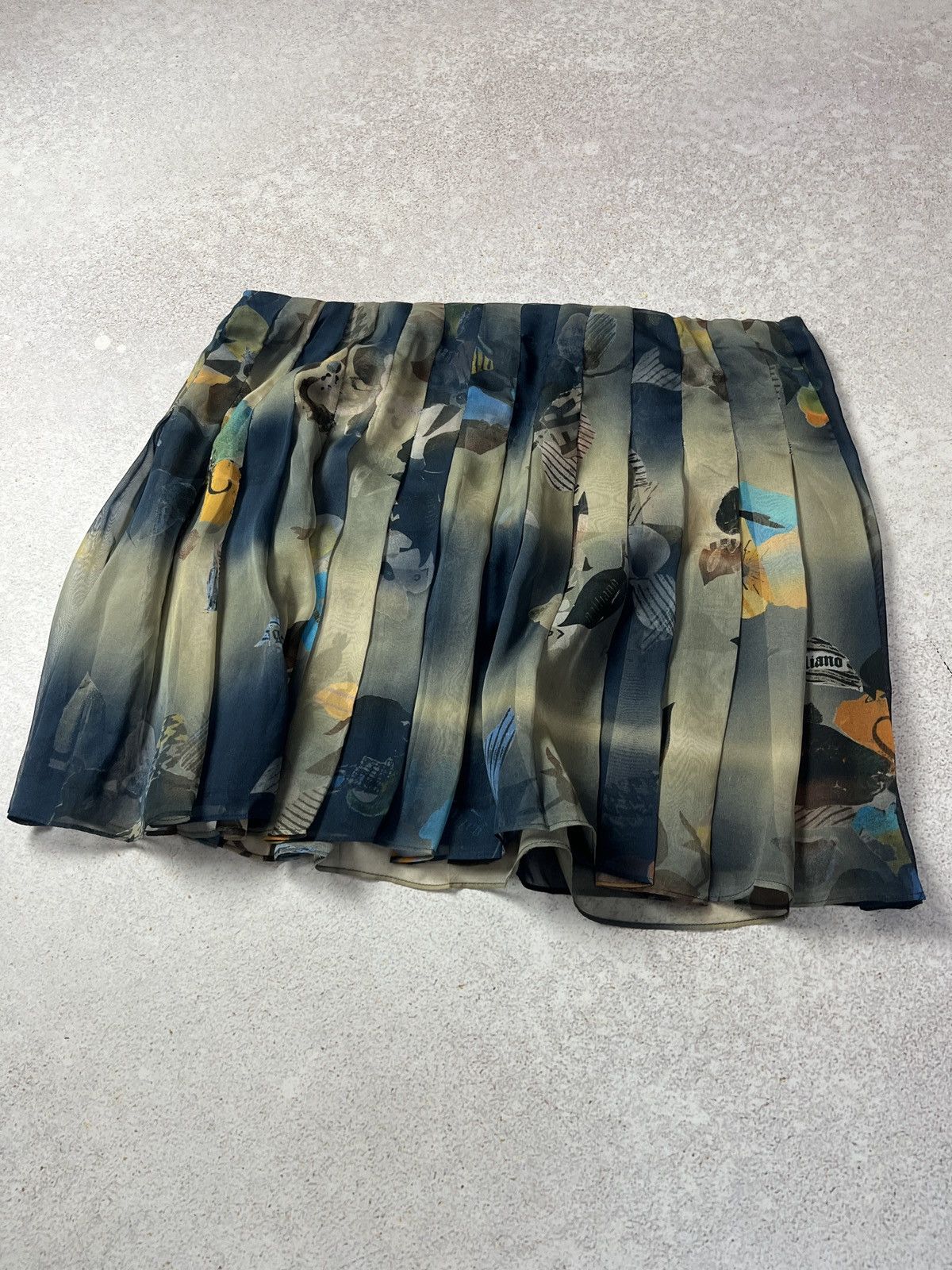 John Galliano Vintage John Galliano Asymmetric Floral Chiffon Mini Skirt Size 28" / US 6 / IT 42 - 4 Thumbnail