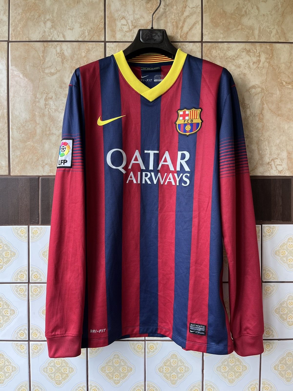 Nike Nike Barcelona 2013/2014 long sleeve soccer jersey Size US M / EU 48-50 / 2 - 1 Thumbnail