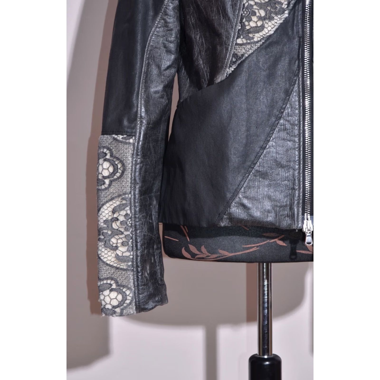 Vintage ELISA CAVALETTI Women's Jacket Full Zip with Pockets Lace Details M-L Jacket Womens Black Size M / US 6-8 / IT 42-44 - 4 Thumbnail
