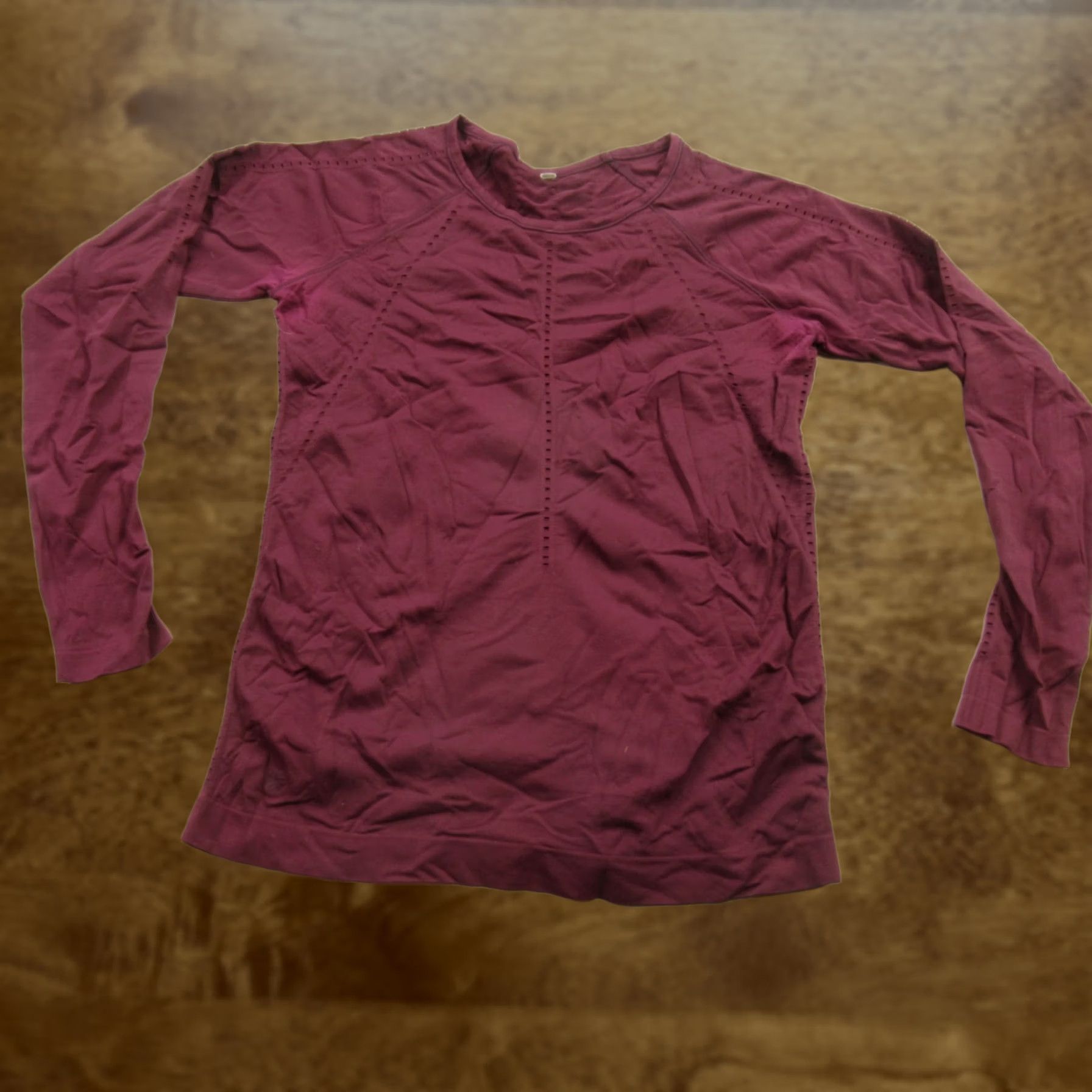 Athleta Athleta Shirt Womens Long Sleeve Crew Neck Burgundy Outdoors Casual L Red Size L / US 10 / IT 46 - 1 Thumbnail