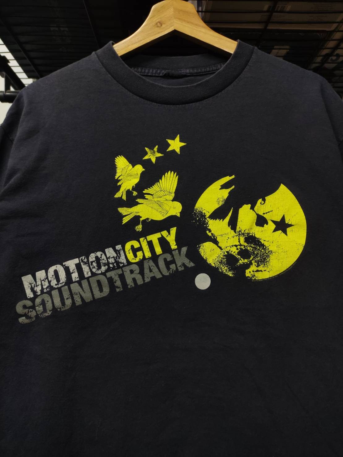 Band Tees Vtg 00's Motion City Soundtrack " Moon & Birds " T-Shirt Size US L / EU 52-54 / 3 - 1 Thumbnail