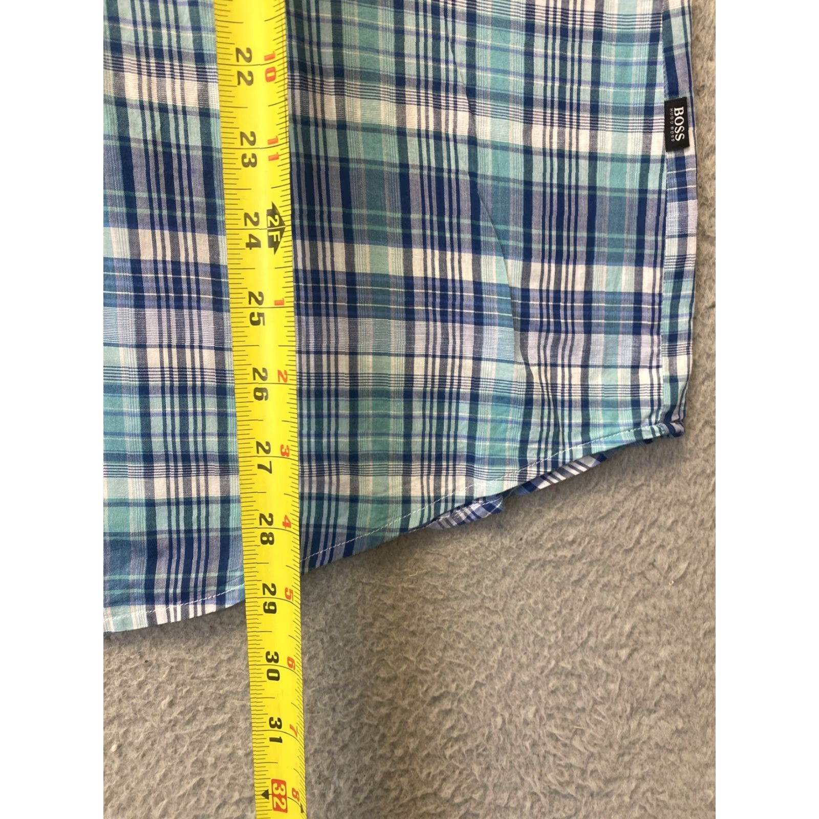 Hugo Boss HUGO BOSS Aqua Plaid Short Sleeve Button-Up Shirt XL Lightweight Men’s Size US XL / EU 56 / 4 - 7 Thumbnail
