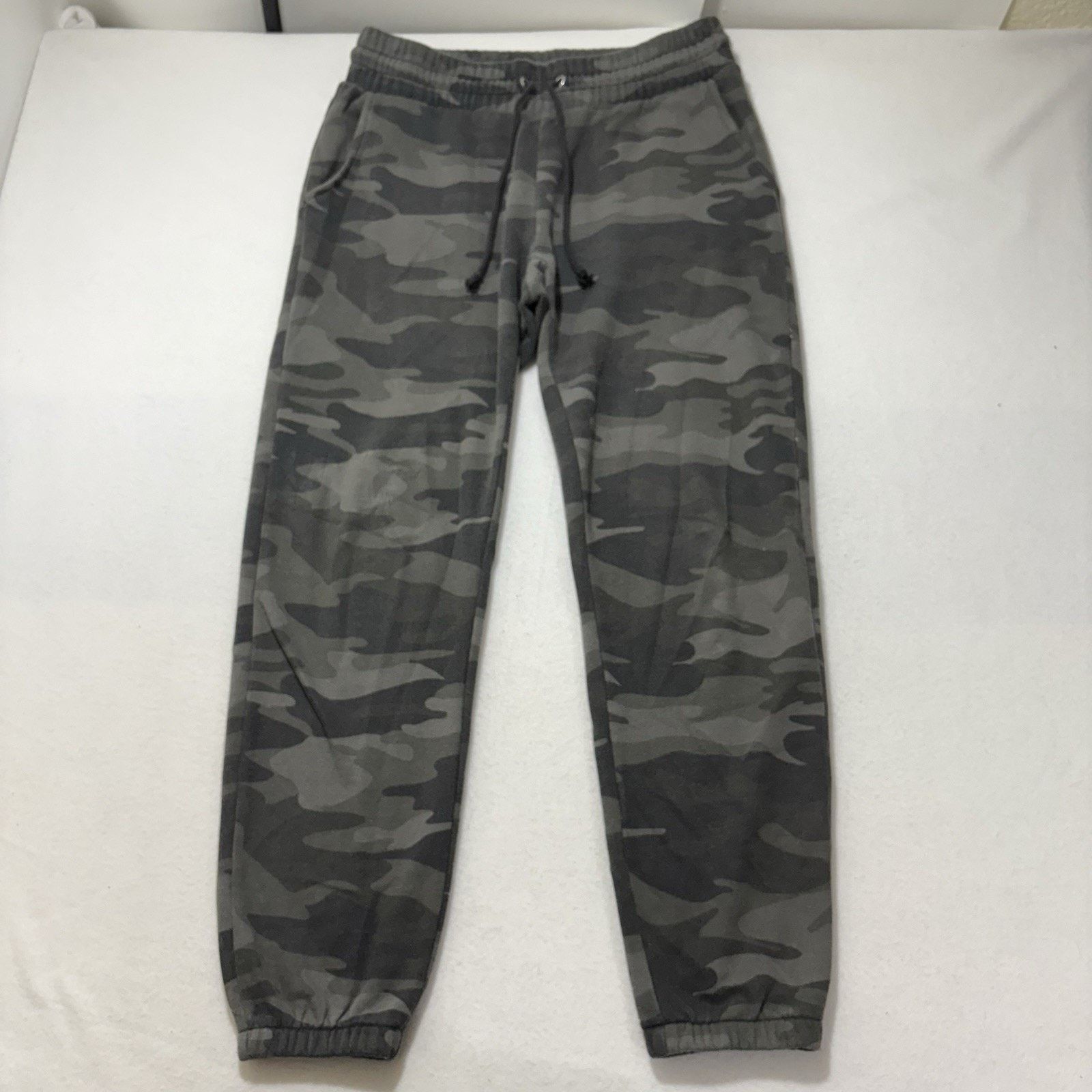 Target Basics Wild Fable Small Tapered Sweatpants Camo Green Joggers Pants Size 28" / US 6 / IT 42 - 1 Thumbnail