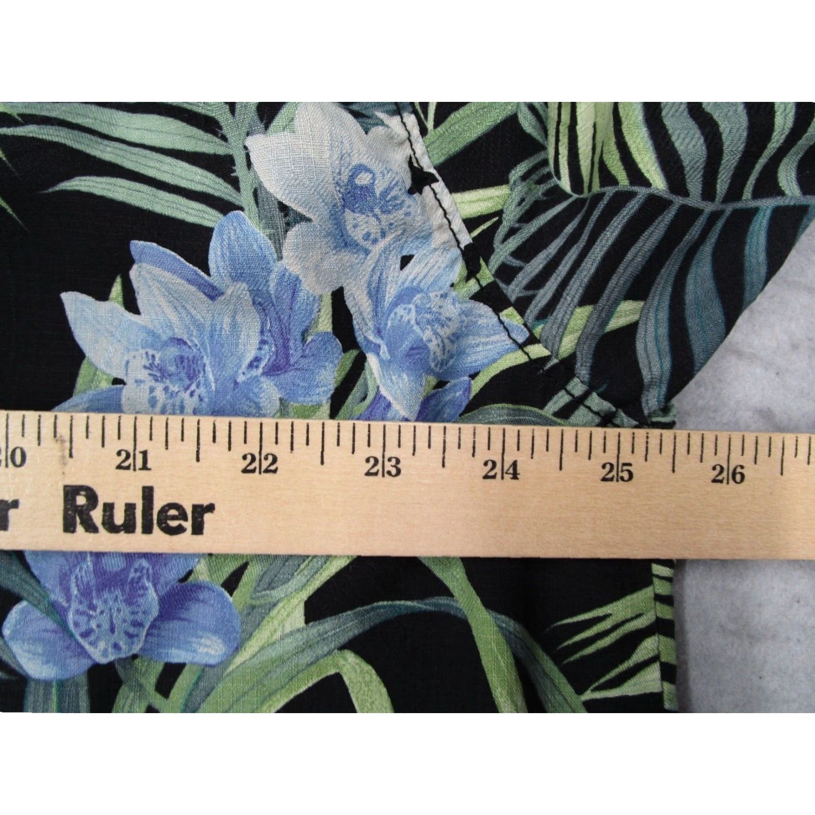 Tommy Bahama Tommy Bahama Shirt Men Extra Large Blue Silk Button Up Hawaiian Camp Loop Collar Size US XL / EU 56 / 4 - 7 Thumbnail
