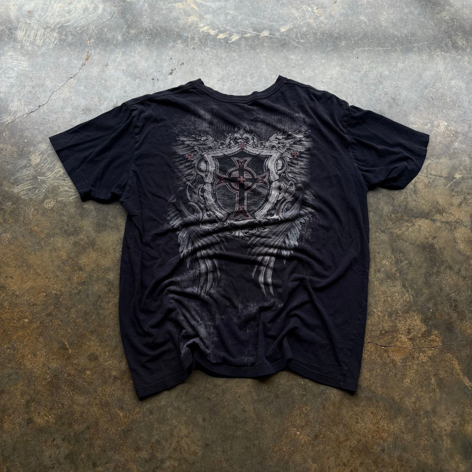 Tapout Vintage Y2K Skull and Bones black graphic t-shirt Size US XL / EU 56 / 4 - 3 Thumbnail