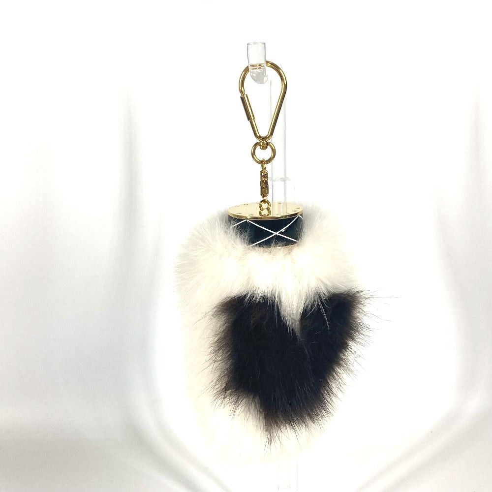 Louis Vuitton Louis Vuitton M67369 Fur Heart Logo Bag Charm Fuzzy V Accessories Keychain Women White Size ONE SIZE - 1 Thumbnail