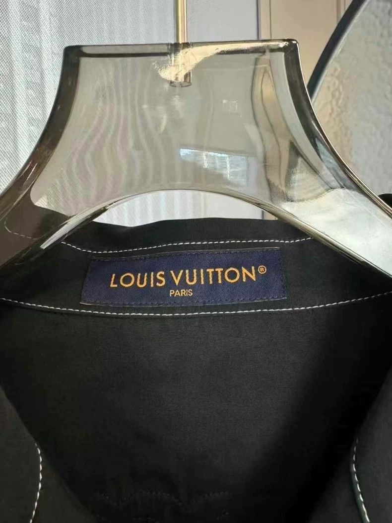 Louis Vuitton Louis Vuitton Short Sleeve Shirt with Tag Size US L / EU 52-54 / 3 - 3 Thumbnail