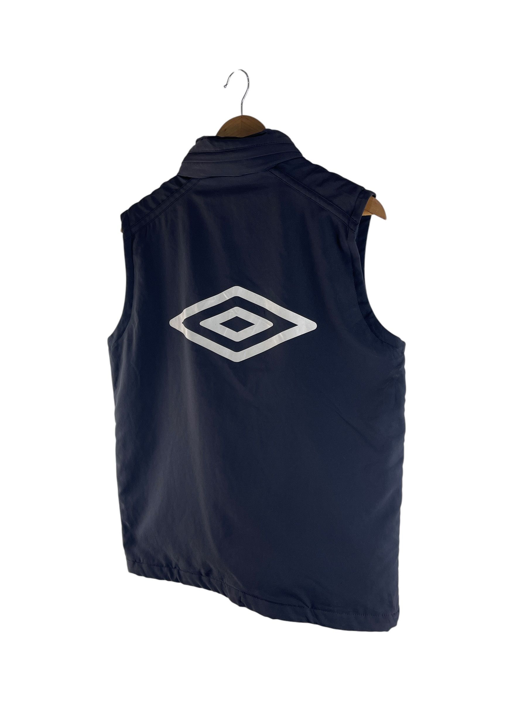 Umbro Vintage Umbro England Nationwide Training Vest Hooded 2000s Size US M / EU 48-50 / 2 - 7 Thumbnail