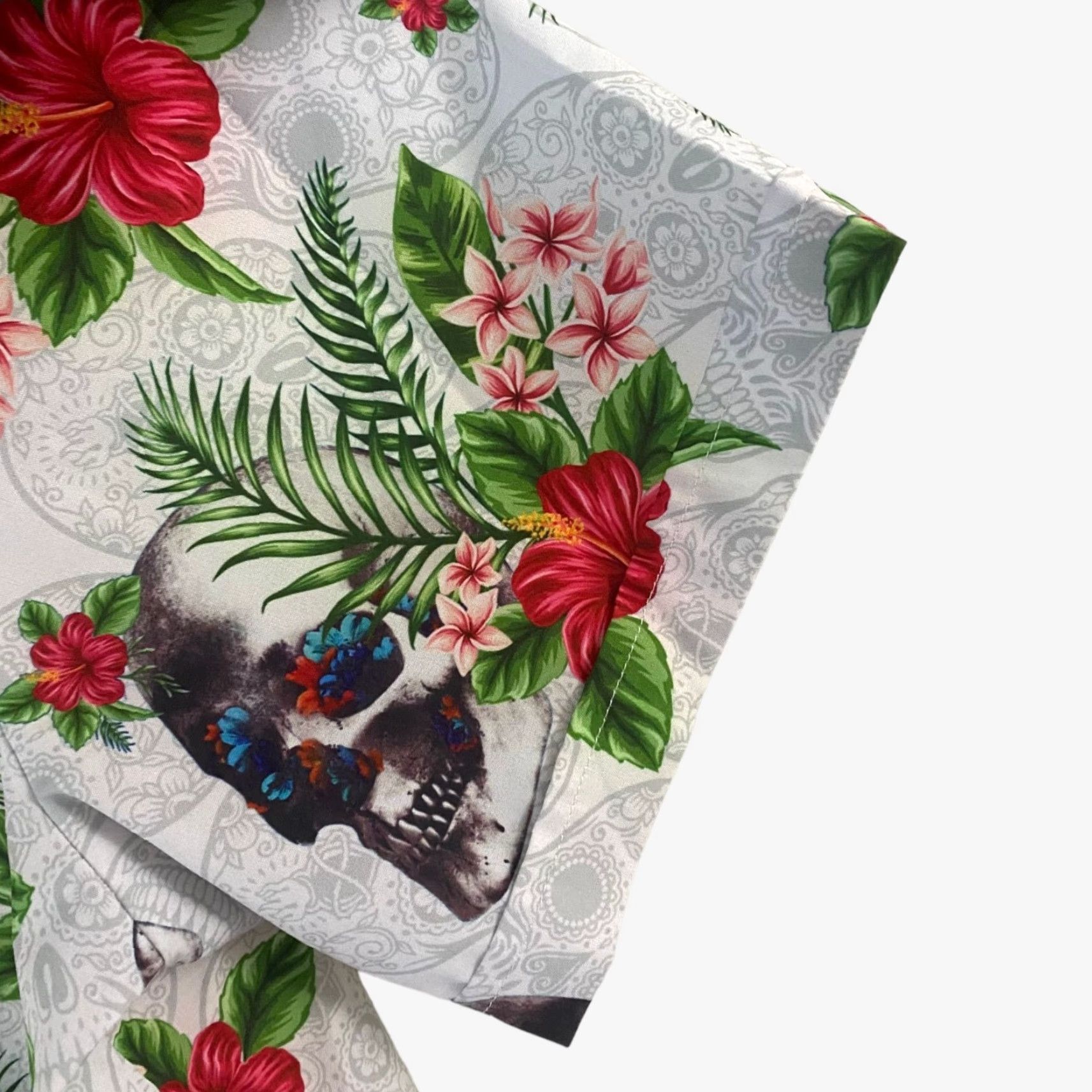 Vintage VINTAGE Angels Trove Button-Up Shirt Mens XL White Floral Skull Cat Print Hawaiian Shirt Size US XL / EU 56 / 4 - 7 Thumbnail