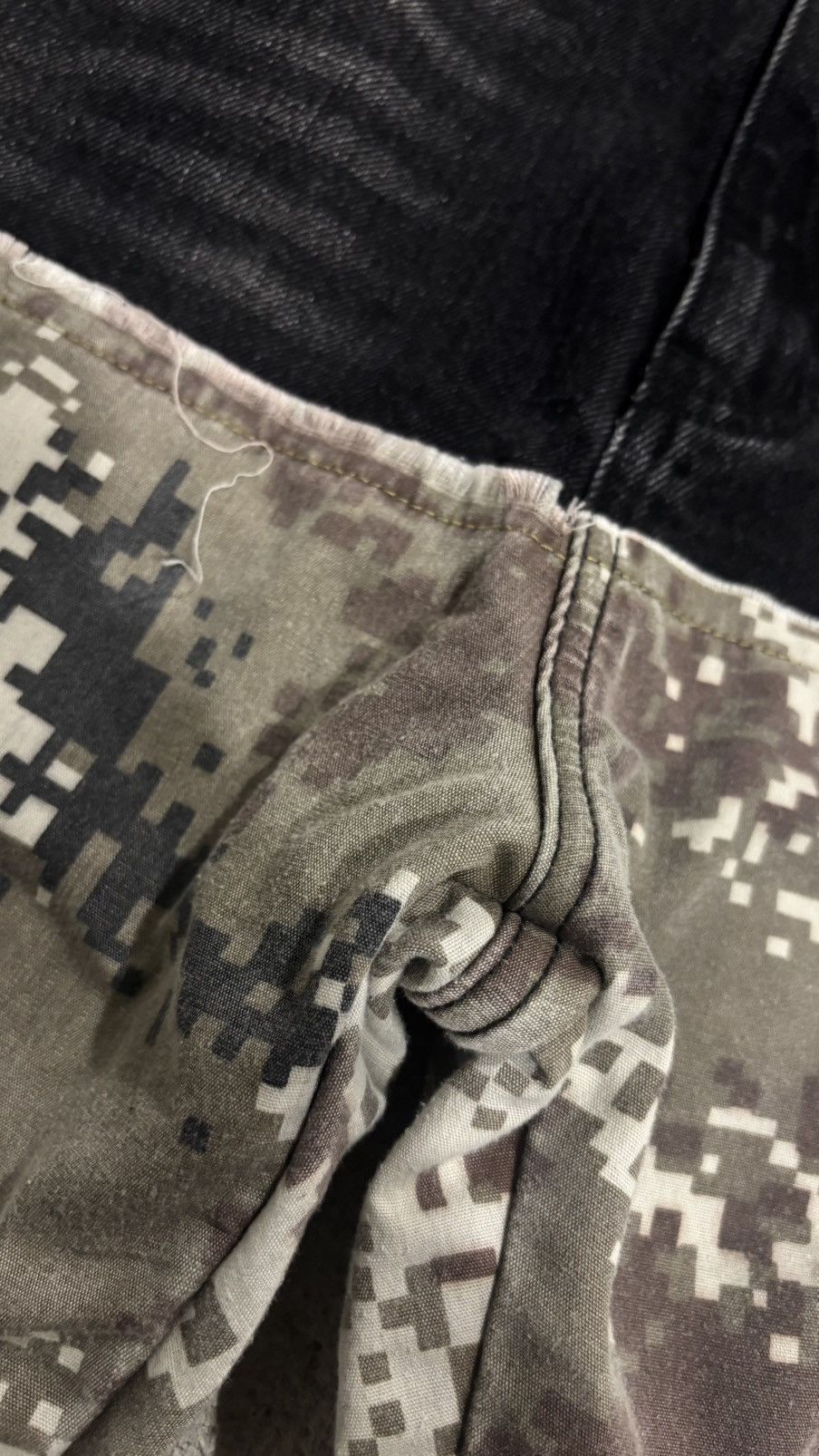 Other Nothing Into Something Digital Camo Denim Size US 34 / EU 50 - 4 Thumbnail