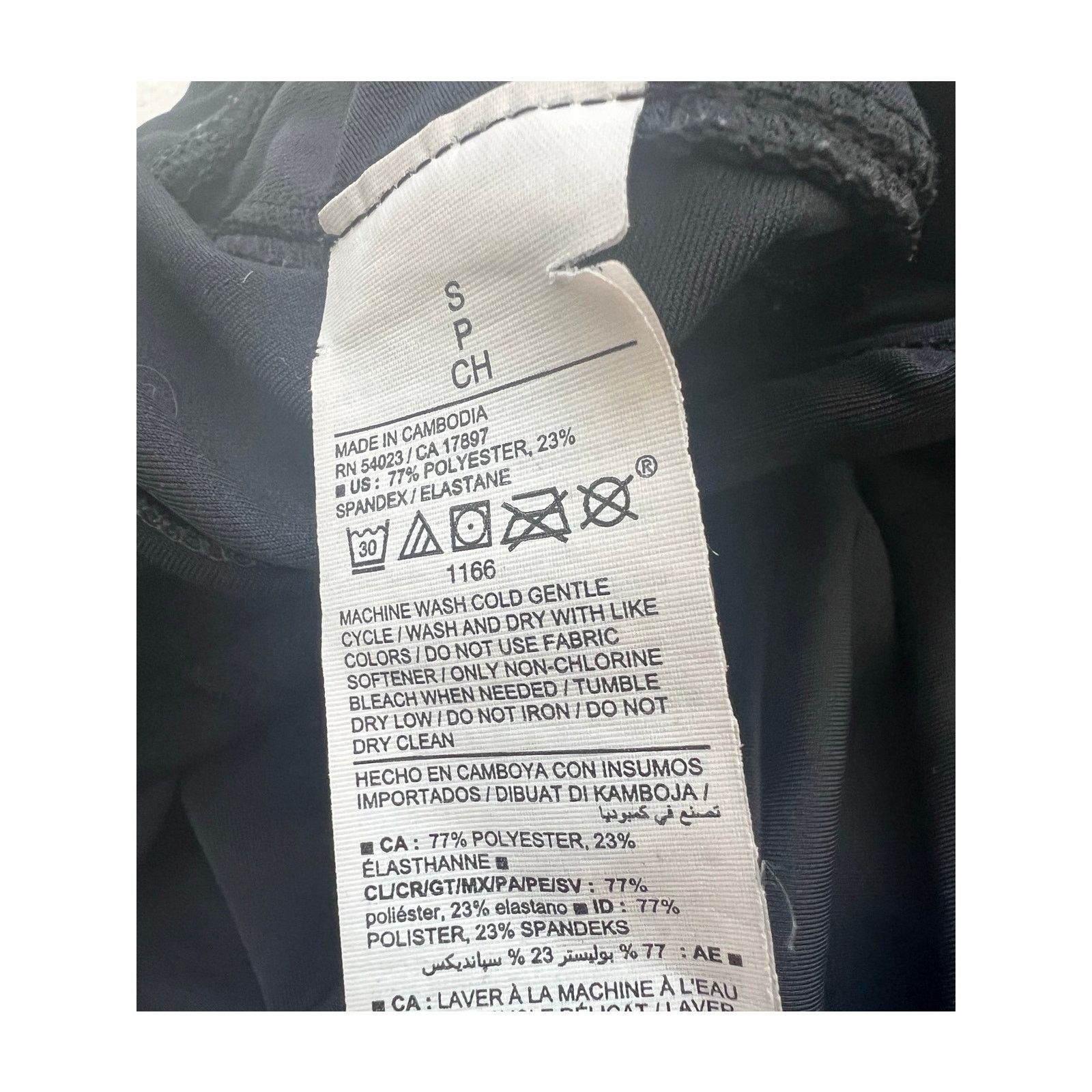 Old Navy Old Navy Active High Rise Powersoft Black Short Small Size 25" / US 0 / IT 36 - 6 Thumbnail