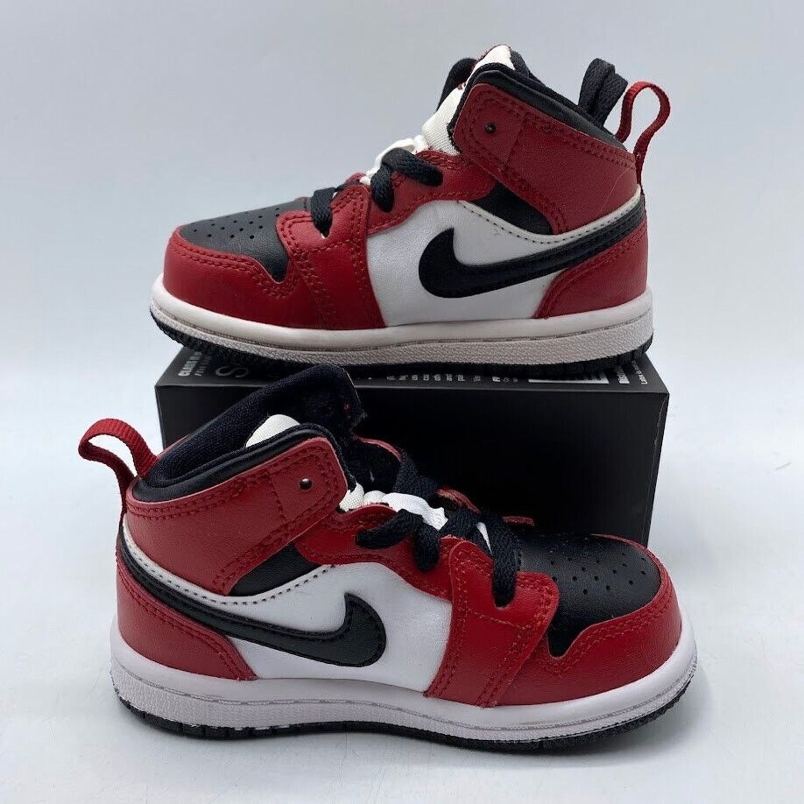 Nike NEW Nike Air Jordan 1 Mid Chicago Toe PS Sz 6c 640735 069 Size US 6 / IT 36 - 3 Thumbnail