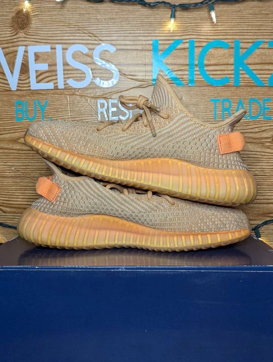 Yeezy Yeezy 350 V2 Clay Size US 10.5 / EU 43-44 - 3 Thumbnail
