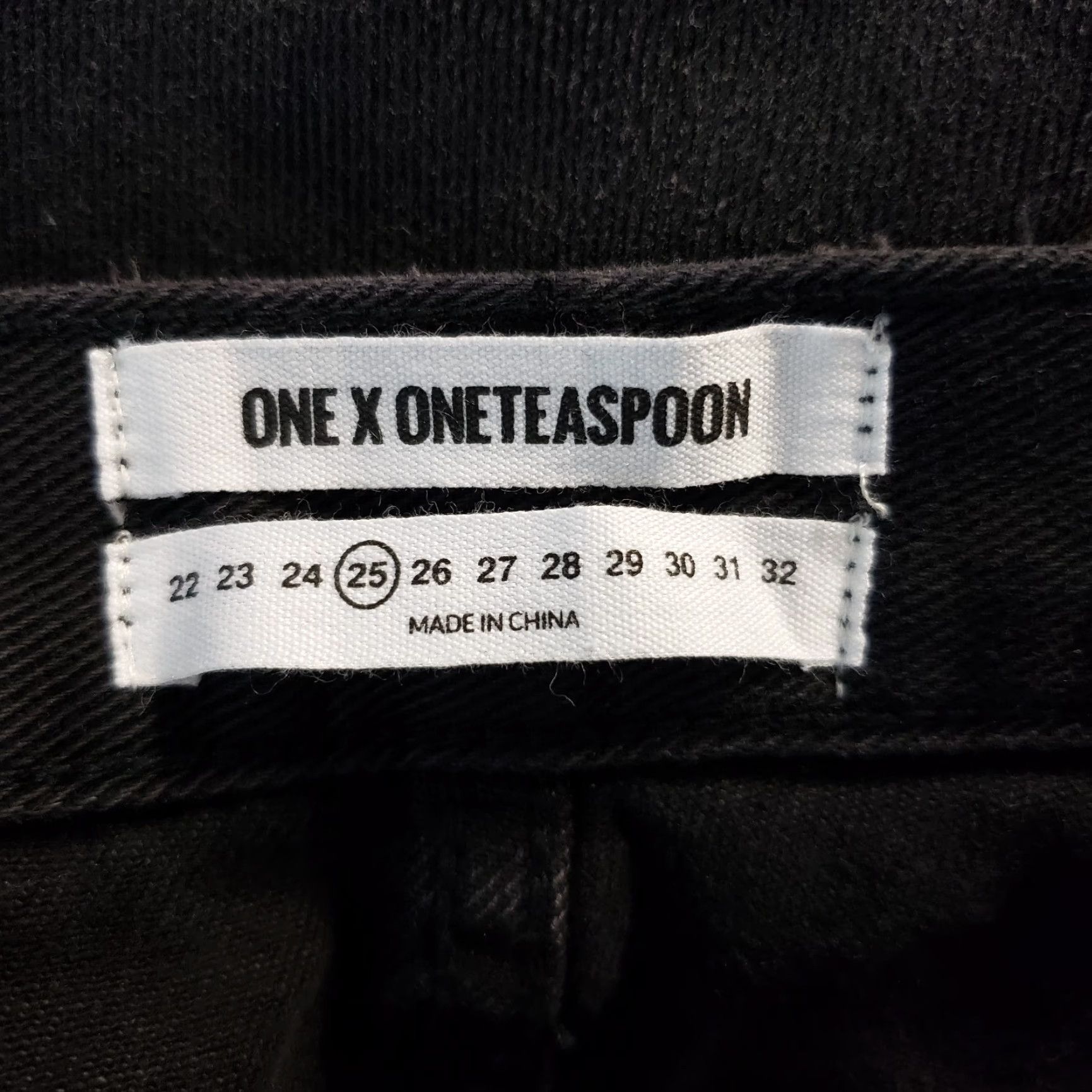 Vintage One Teaspoon Womens Cropped Jeans Sz 25 Black Distressed Ankle Zip Jeans Women 25 Black Distressed Ankle Zip Size 42" / US 20 - 7 Thumbnail