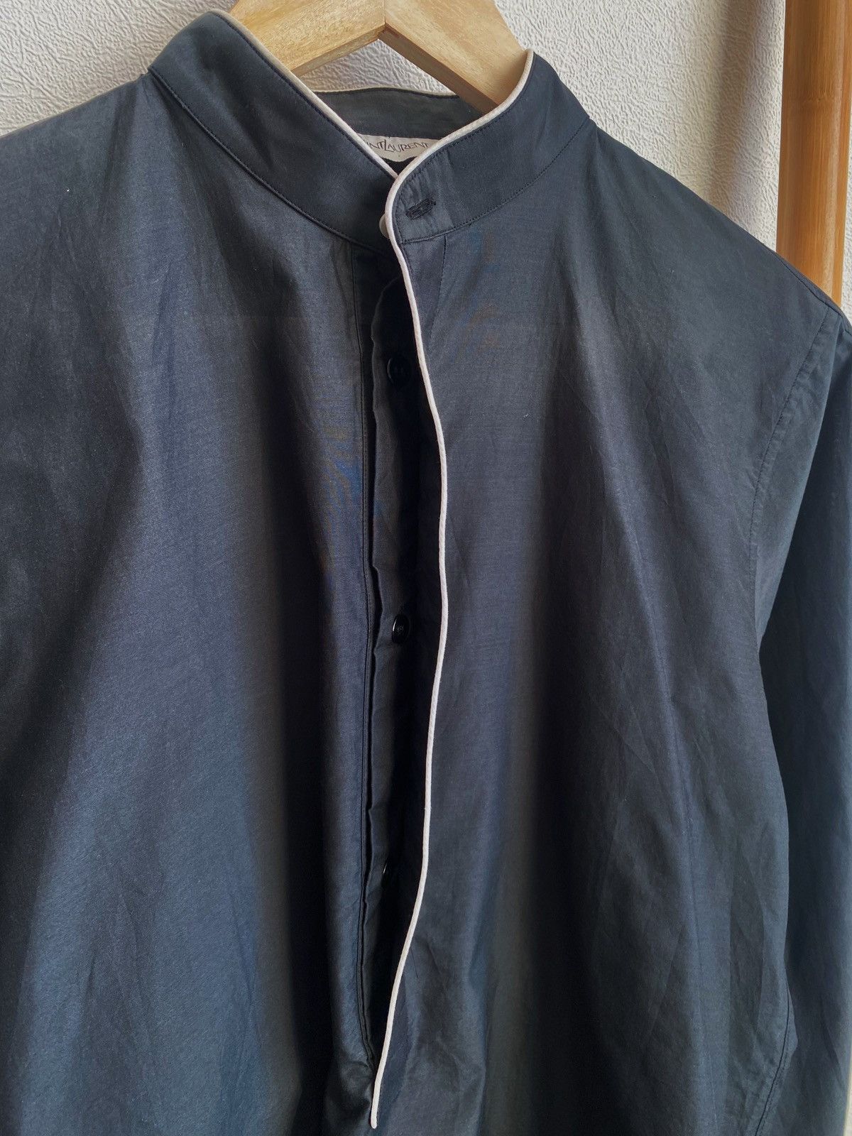 Yves Saint Laurent Yves Saint Laurent Vintage Silk Shirt Made In Italy Size US S / EU 44-46 / 1 - 9 Thumbnail