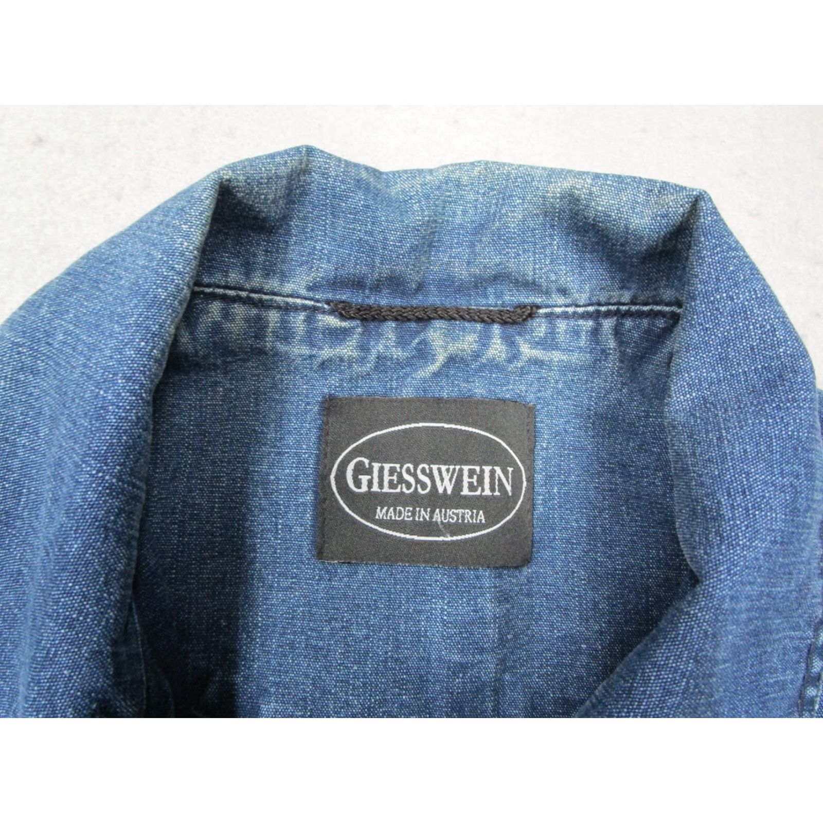 Denime Giesswein Jacket Womens Blue Denim 3/4 Sleeve Button Up Embroidery - Cotton - Made in Austria - Size 40 - Regular Fit - Workwear Category: Jacket Size S / US 4 / IT 40 - 3 Thumbnail