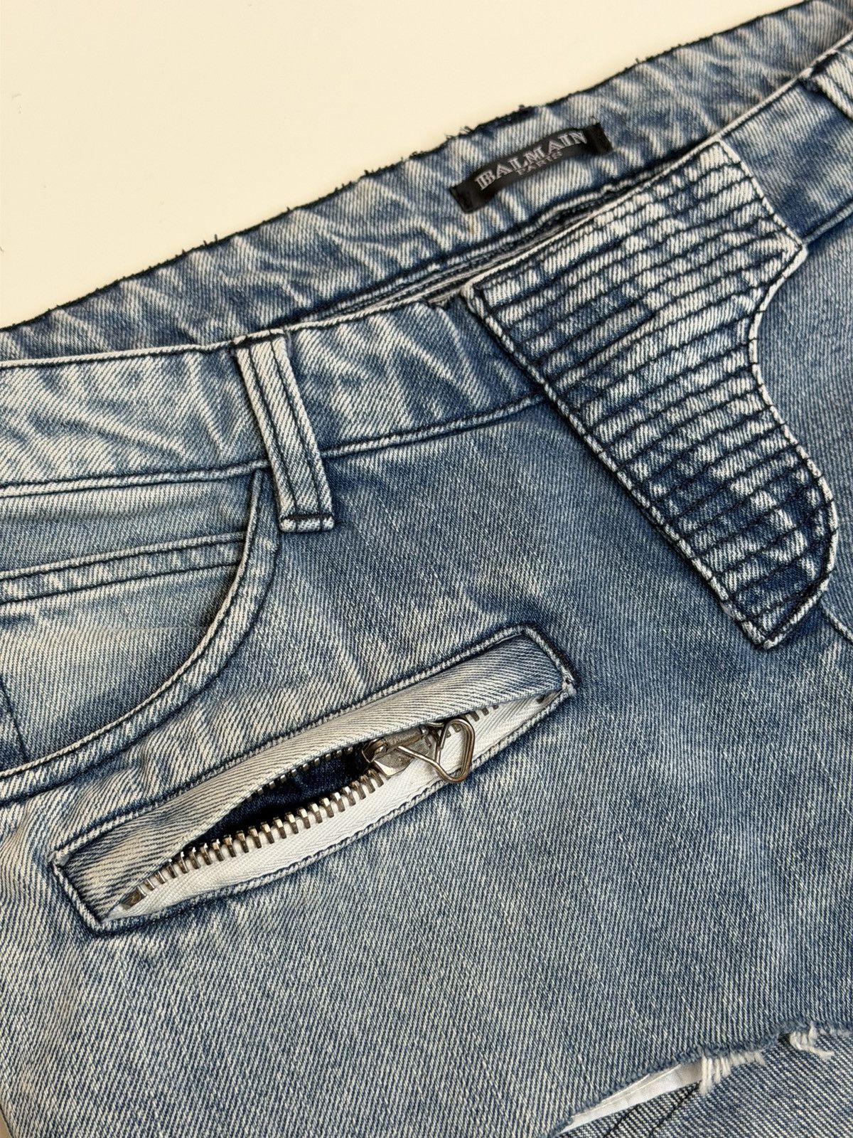 Balmain BALMAIN Decarnin SS 2009 Biker Denim Distressed Shorts jeans Size 28" / US 6 / IT 42 - 6 Thumbnail