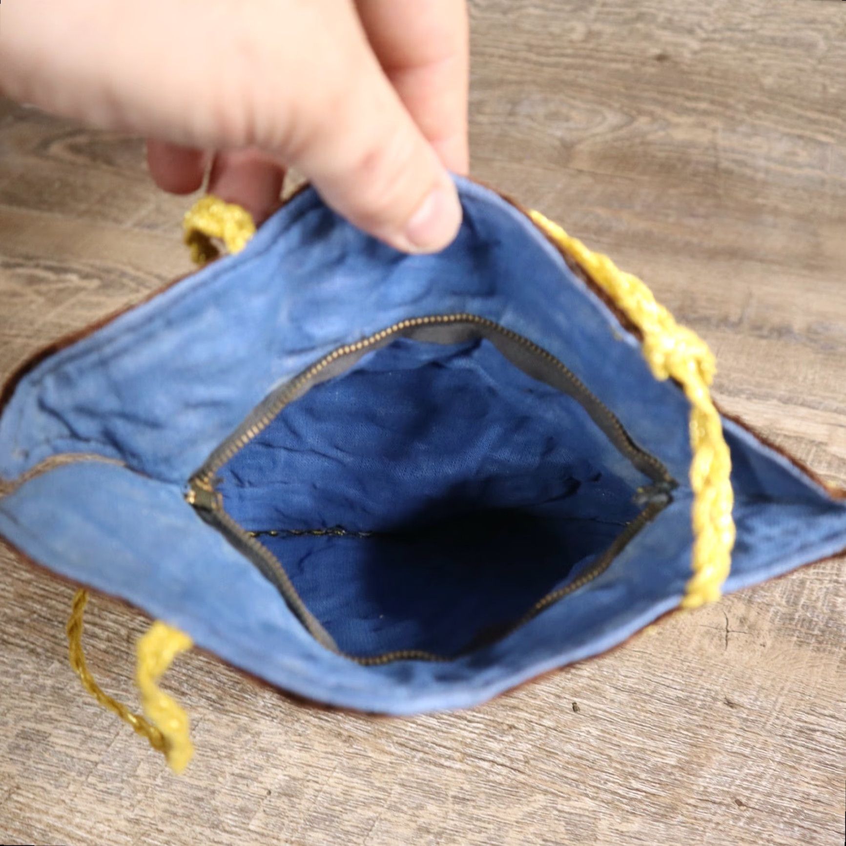 Vintage Afghani Vase Shoulder Bag Handbag Tote Satchel Travel Outdoor Women's Bag Blue PU Size ONE SIZE - 4 Thumbnail