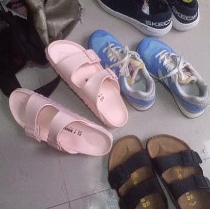 Birkenstock Birkenstock Arizona Eva Rose Reptil Peach colorway Size 41 Size US 8 / EU 41 - 7 Thumbnail