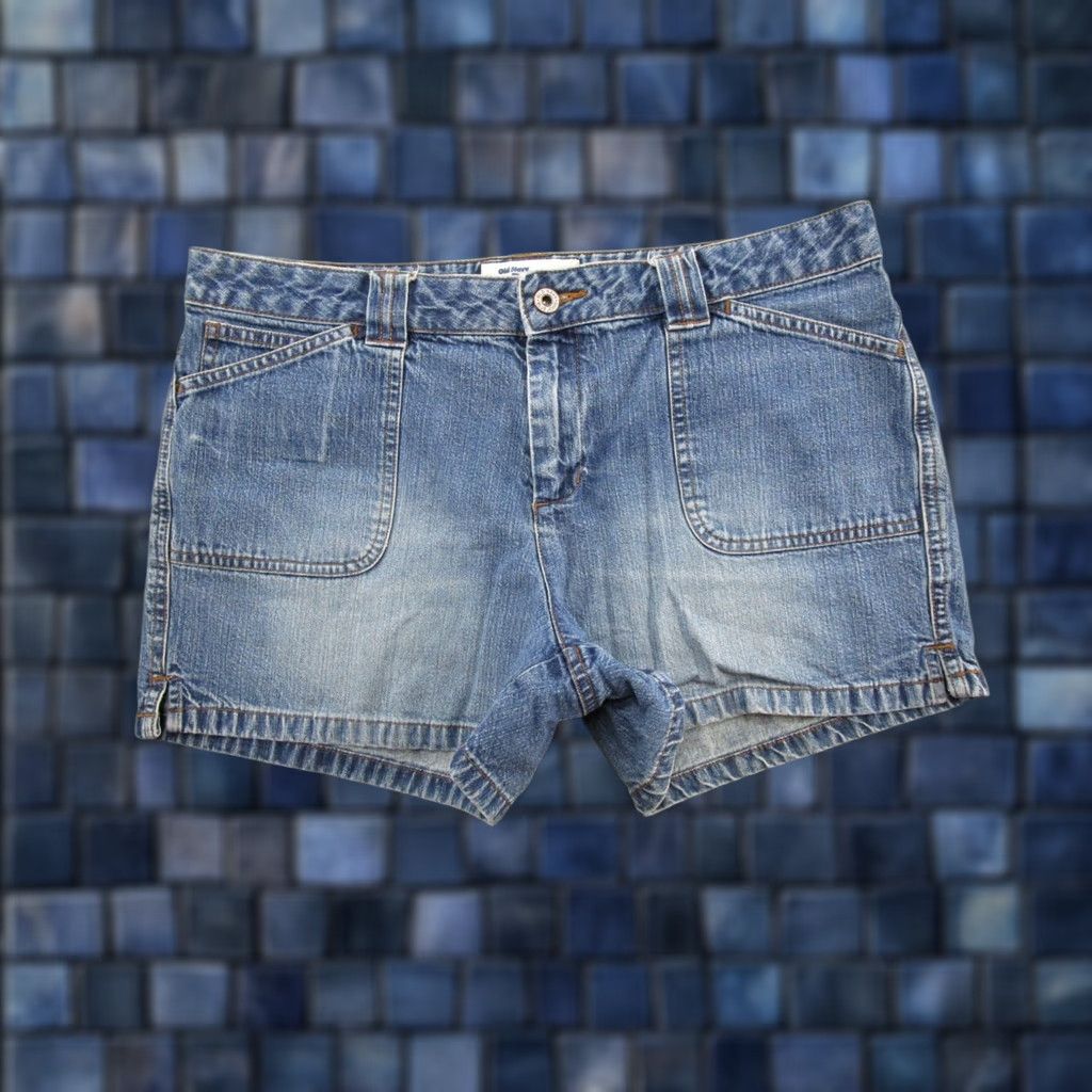 Old Navy Vintage Old Navy High Rise Mom Jeans Shorts Size 10 5-Pocket Denim Blue Women Regular (Adult) Womens Size 32" / US 10 / IT 46 - 1 Thumbnail