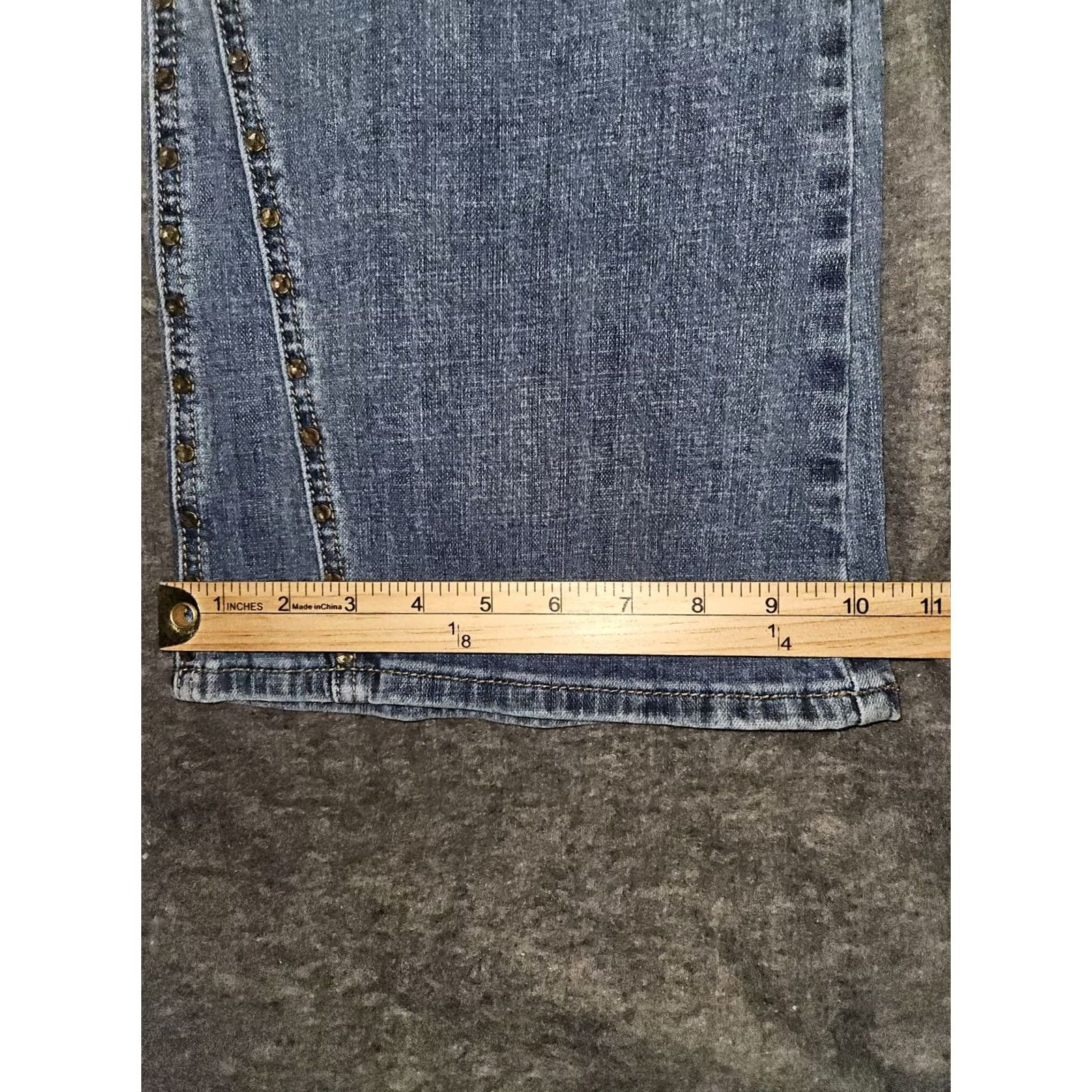 Vintage VINTAGE Rock & Roll Cowgirl Jeans Mid Rise Flare 30x36 Blue Distressed Embroidered Logo Pockets Womens Size 26" / US 2 / IT 38 - 7 Thumbnail