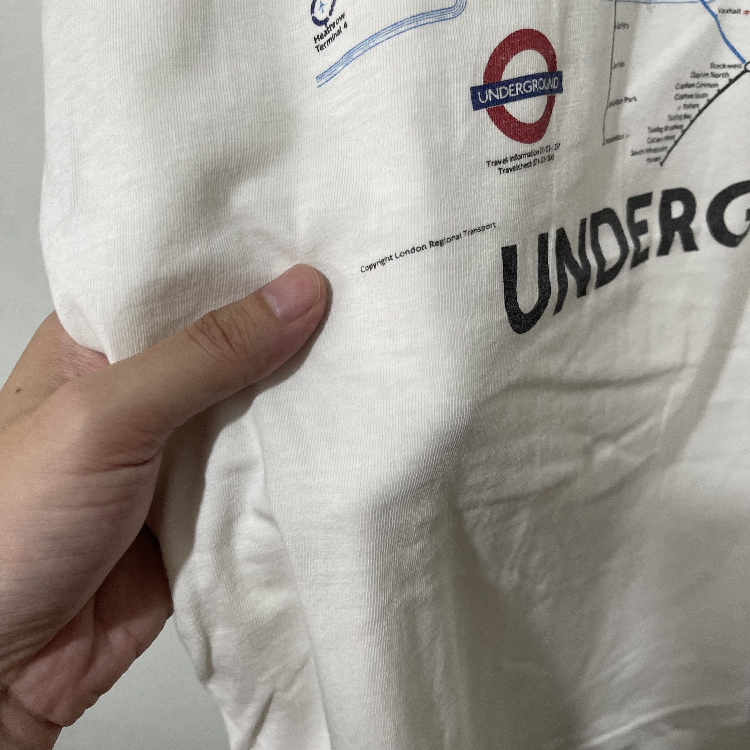 Vintage Vintage 90s London Underground T-Shirt Size US XL / EU 56 / 4 - 3 Thumbnail