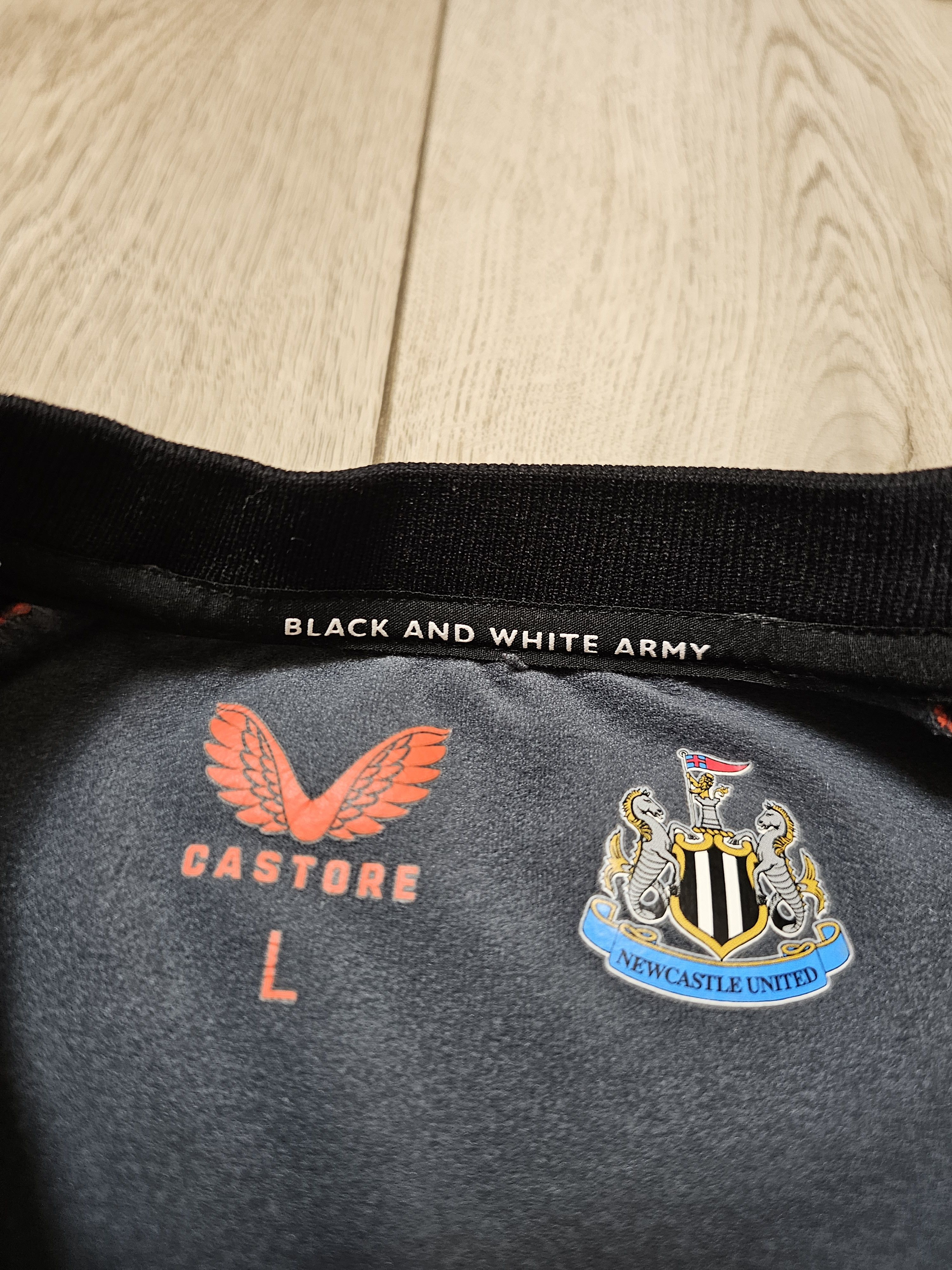 All Sport NEWCASTLE 2021 2022 TRAINING FOOTBALL SWEATSHIRT SOCCER Size US M / EU 48-50 / 2 - 7 Thumbnail