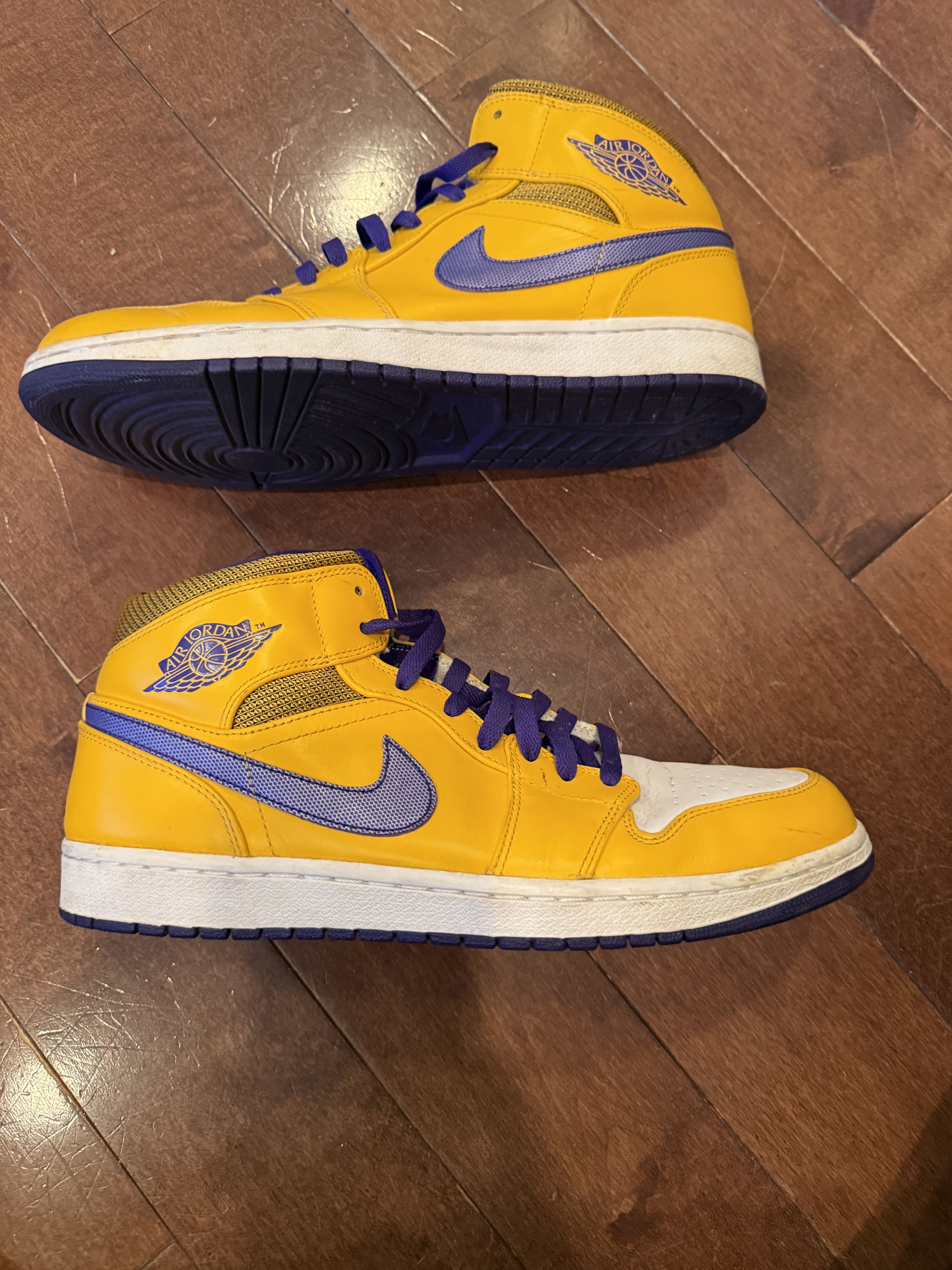 Jordan Brand Jordan 1 Mid Lakers Size US 11.5 / EU 44-45 - 1 Thumbnail