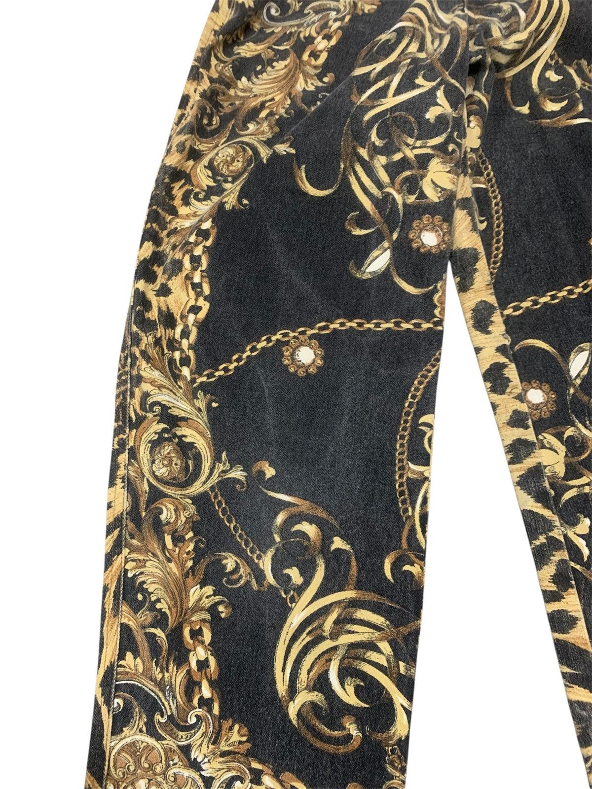 Roberto Cavalli Vintage 80's Roberto Cavalli Renaissance Print Trousers Size 28" / US 6 / IT 42 - 9 Thumbnail