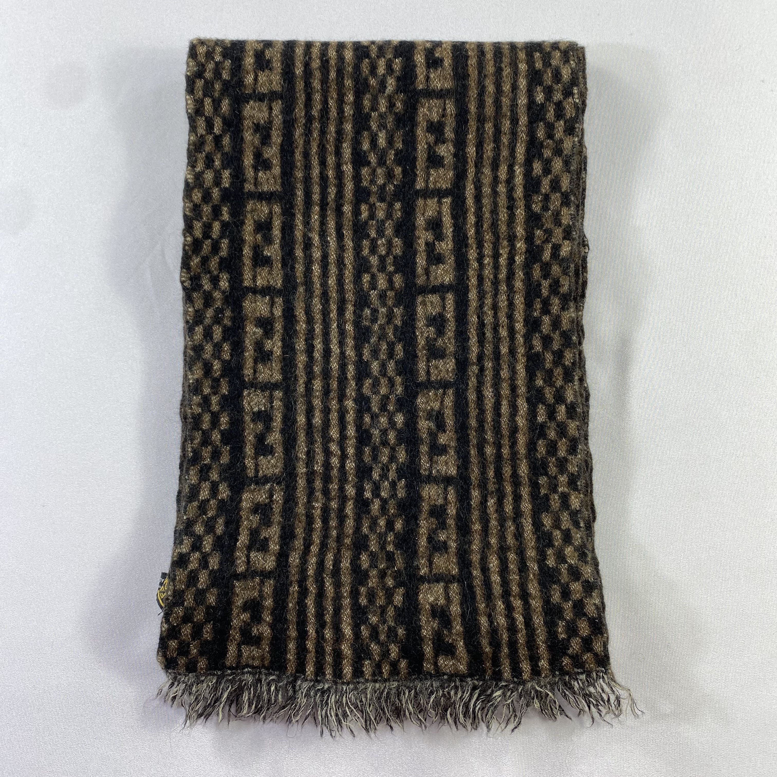 Fendi Fendi Scarf Neck Wrap Wool Muffler Size ONE SIZE - 2 Thumbnail