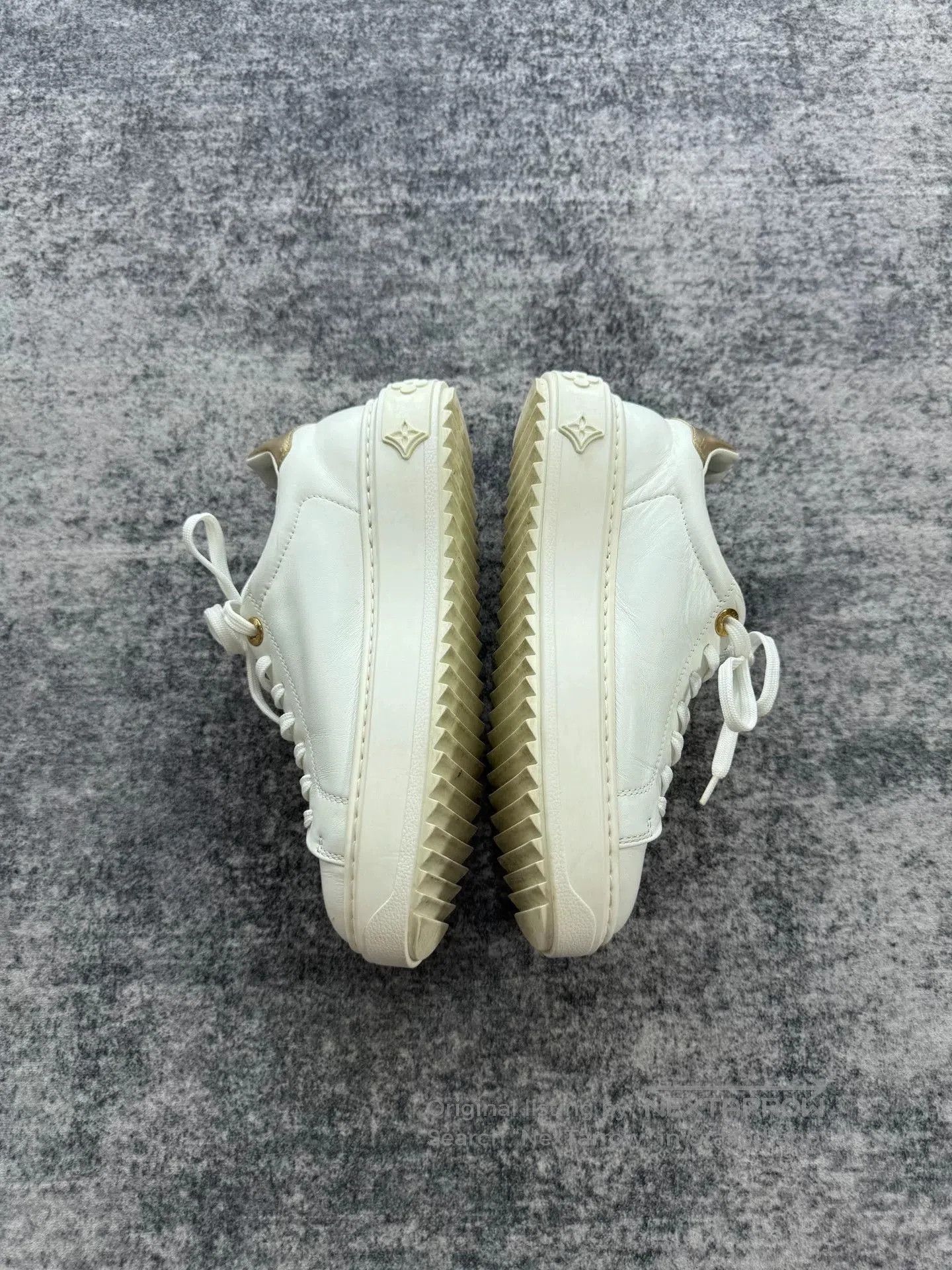 Louis Vuitton Louis Vuitton Gold Logo Platform Shoes. Size US 5 / IT 35 - 4 Thumbnail