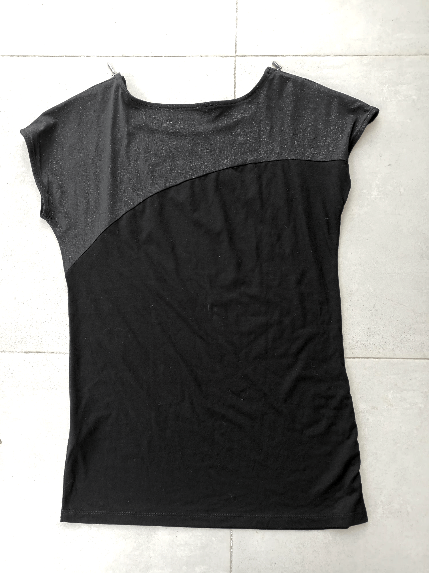 Japanese Brand PASTIME Women's Black Tsirt Rhinestones Zipp on Shoulder Size L / US 10 / IT 46 - 16 Thumbnail