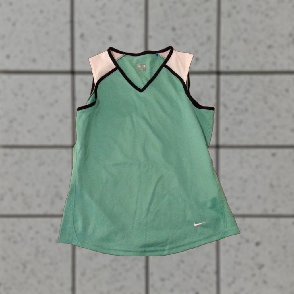 Nike Womens Nike Tank Shirt S Small Green Athletic Shirt Womens Nike Tank S Green Athletic Size S / US 4 / IT 40 - 1 Thumbnail
