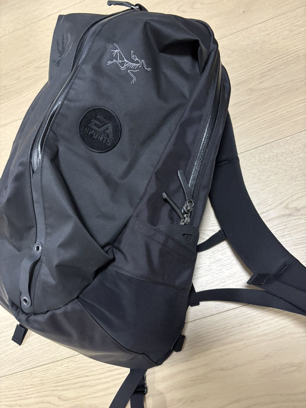 Arc'teryx Arc’teryx Arro 22 × EA Sports – Ultra Rare Employee Collab Size ONE SIZE - 5 Thumbnail