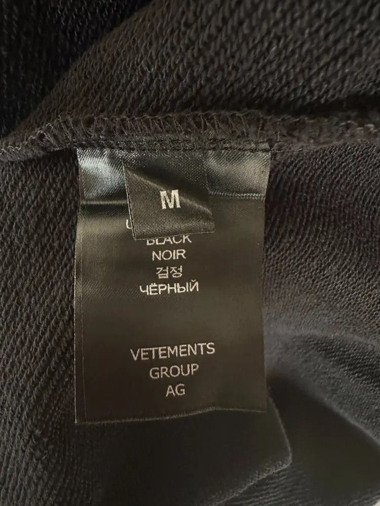 Vetements Vetements Hand Shake Hearts Hoodie Size US M / EU 48-50 / 2 - 7 Thumbnail