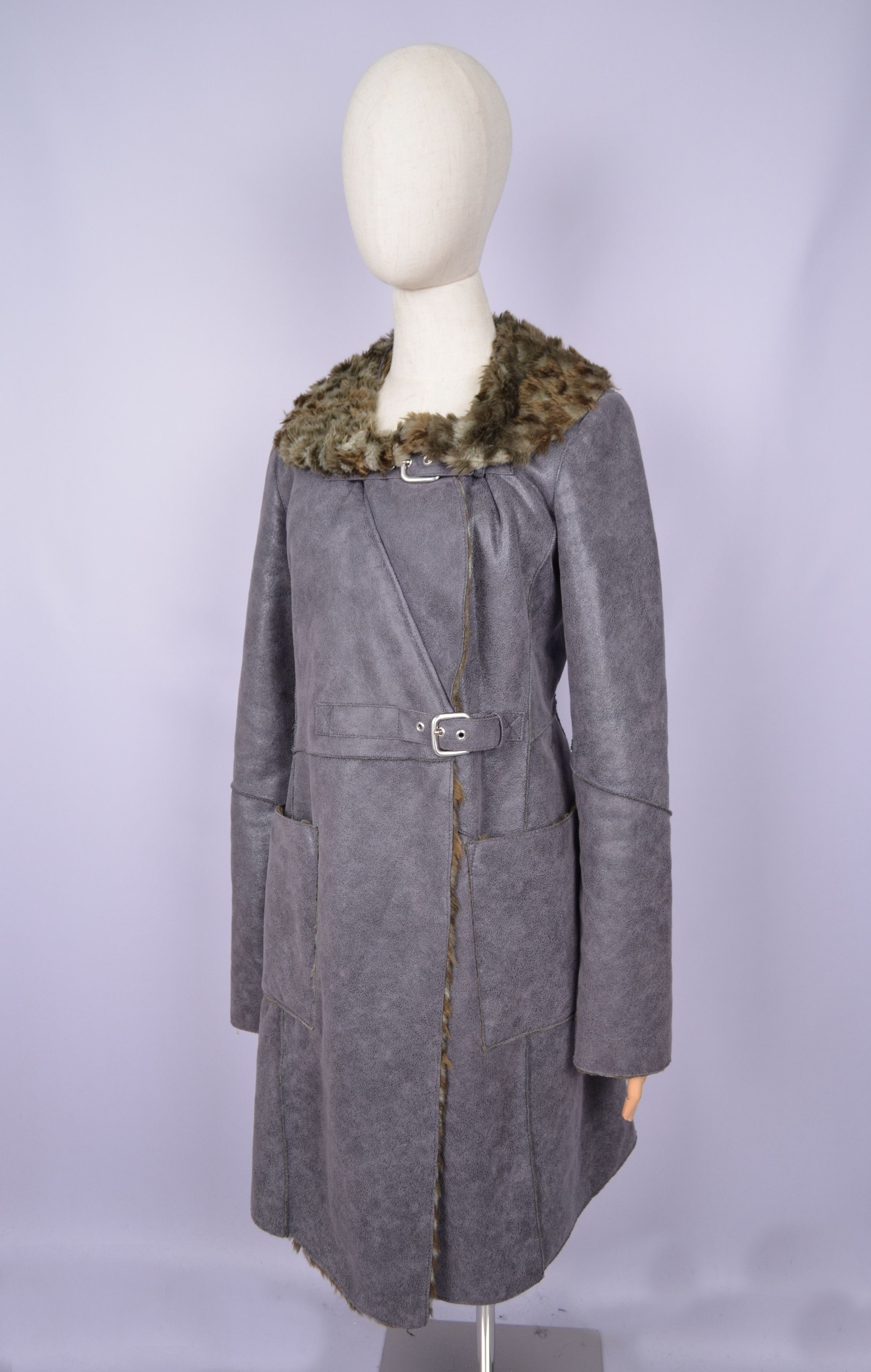 Armani × Designer Armani Jeans Faux Fur Grey Sheepskin Coat Jacket US8 Vintage Size M / US 6-8 / IT 42-44 - 1 Thumbnail