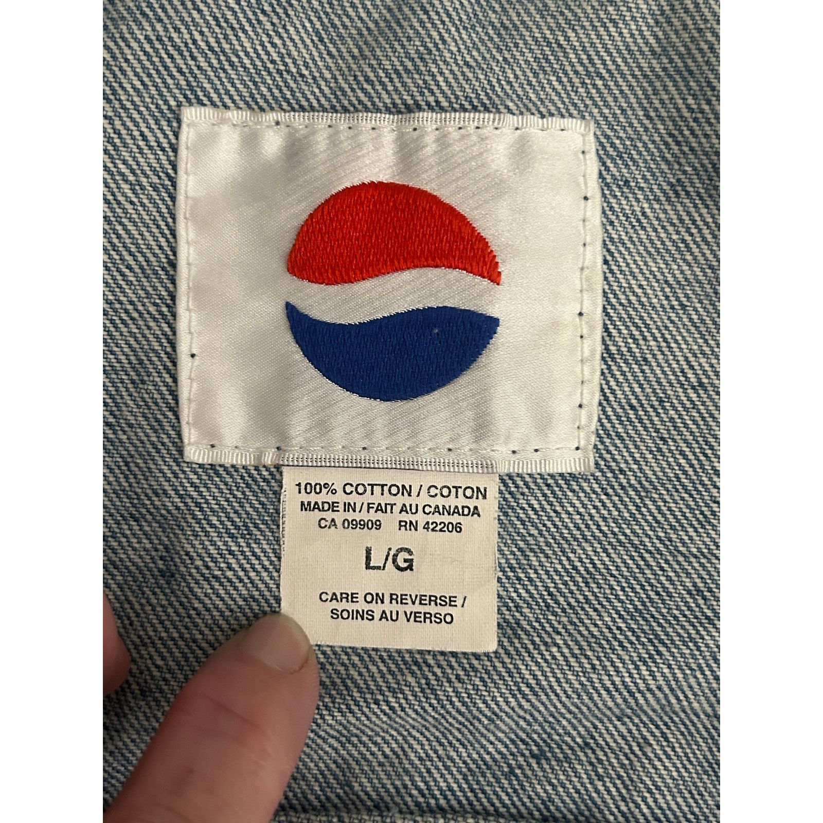 Pepsi Vintage Pepsi Logo Denim Jacket Made in Canada Large Size US L / EU 52-54 / 3 - 2 Thumbnail