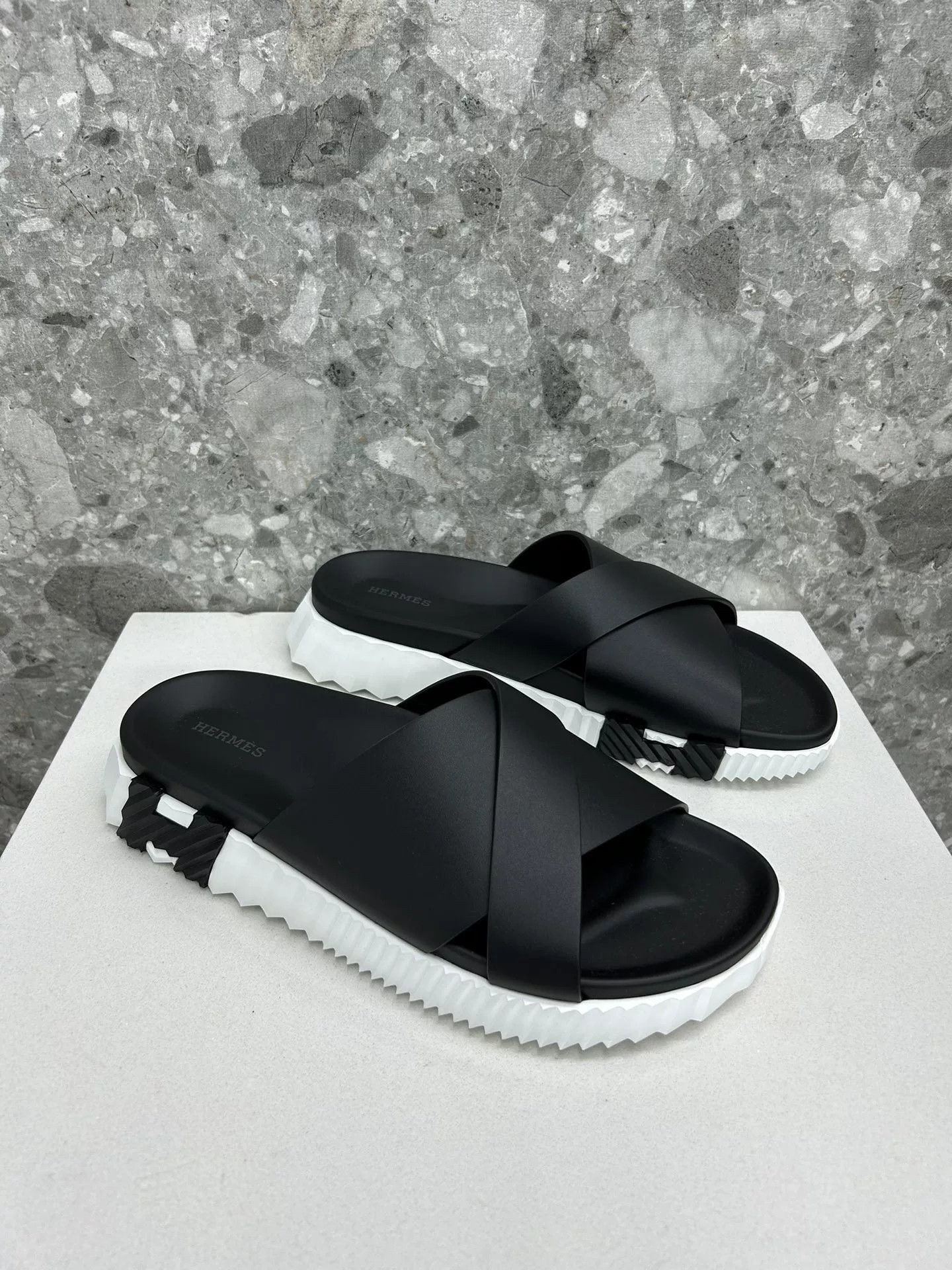 Hermes Hermes 2023 SS New Calfskin Sandals Size US 8.5 / EU 41-42 - 1 Thumbnail