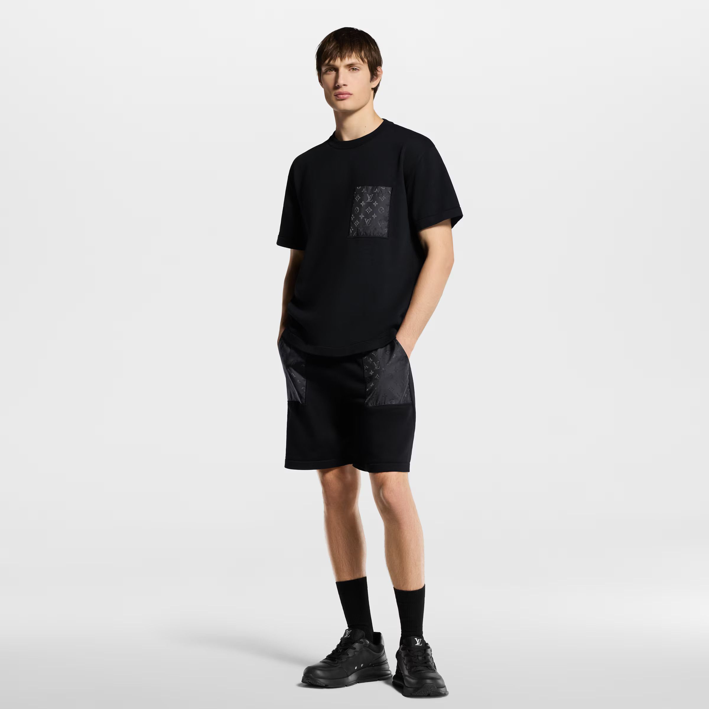 Louis Vuitton T-Shirt With Technical Signature Details Size US M / EU 48-50 / 2 - 2 Thumbnail
